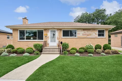 7818 N Oleander Ave, Niles, IL 60714