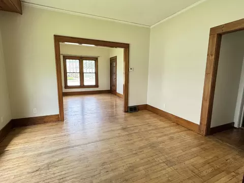 Living - 508 Palmyra St, Dixon, IL 61021 photo 1 of 3