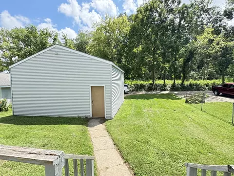 Exterior - 508 Palmyra St, Dixon, IL 61021 photo 1 of 2