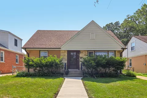 823 Rowe Ave, Park Ridge, IL 60068