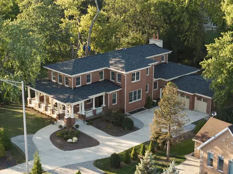 326 E Central Rd, Arlington Heights, IL 60005