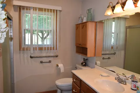 105 Jefferson St, Benson, IL 61516 photo 22