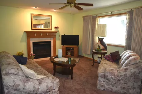 105 Jefferson St, Benson, IL 61516 photo 5