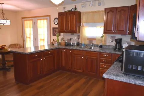 105 Jefferson St, Benson, IL 61516 photo 10