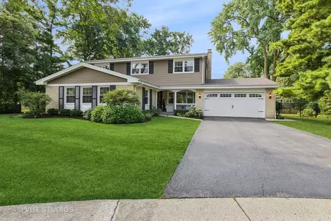 3139 Iris Ct, Northbrook, IL 60062