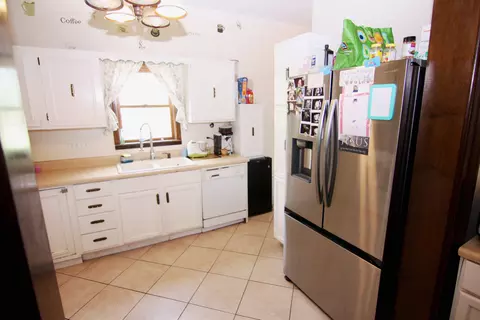 Kitchen - 472 Division St, Elgin, IL 60120 photo 2 of 2