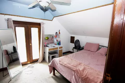 Bedroom - 472 Division St, Elgin, IL 60120 photo 1 of 3