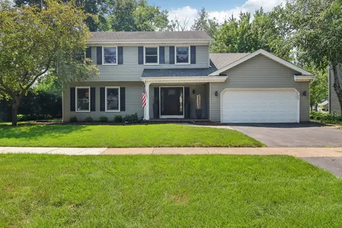 2326 Brookway Dr, Geneva, IL 60134