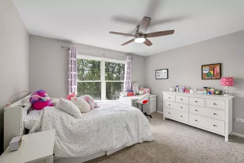 Bedroom - 1215 Pendleton Dr, Lemont, IL 60439 photo 3 of 4