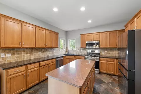 Kitchen - 1215 Pendleton Dr, Lemont, IL 60439 photo 1 of 1