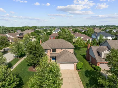 1215 Pendleton Dr, Lemont, IL 60439