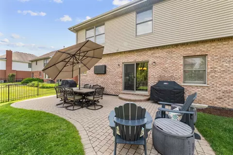 Exterior - 1215 Pendleton Dr, Lemont, IL 60439 photo 7 of 7
