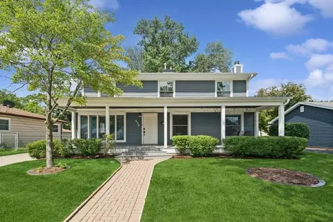 636 N Greenview Ave, Mundelein, IL 60060