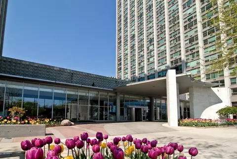 3600 N Lake Shore Dr #1701, Chicago, IL 60613