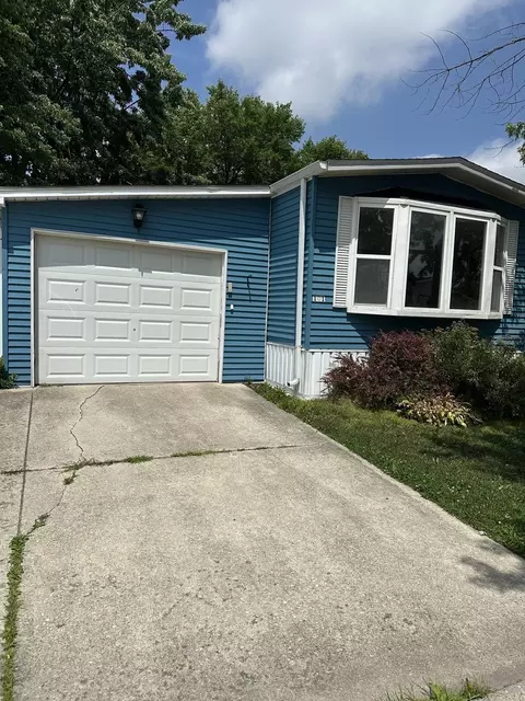 101 Candlegate Cir, Matteson, IL 60443