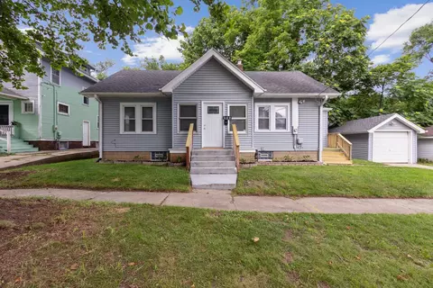 422 Miriam Ave, Rockford, IL 61101