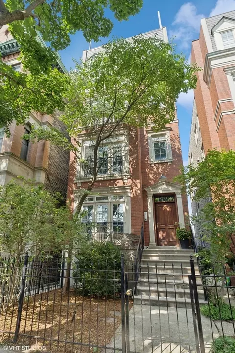 1724 N Mohawk St #1, Chicago, IL 60614