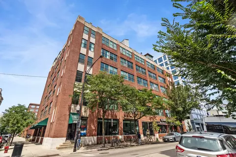 812 W Van Buren St #3B, Chicago, IL 60607