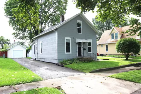 1213 N Madison St, Bloomington, IL 61701