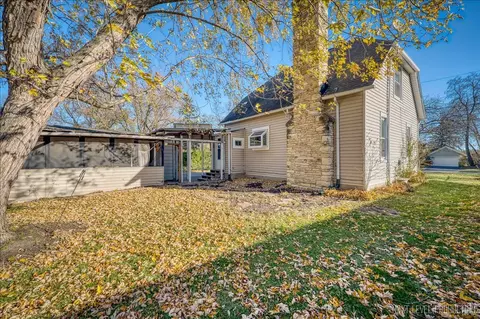 Exterior - Undisclosed, Batavia, IL 60510 photo 1 of 3