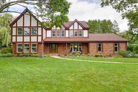 711 S White Willow Bay, Palatine, IL 60067