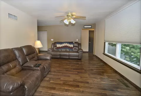 623 Cornell St, Ottawa, IL 61350 photo 5