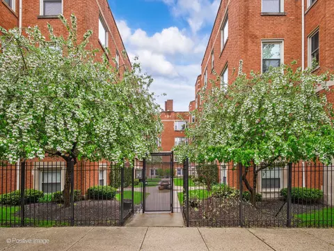 1620 W Columbia Ave #3N, Chicago, IL 60626