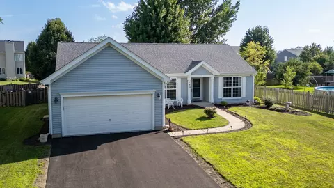 486 Honeysuckle Ln, Yorkville, IL 60560
