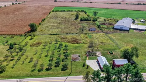2 S227 Green Rd, Elburn, IL 60119