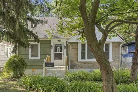 1741 Pine Rd, Homewood, IL 60430