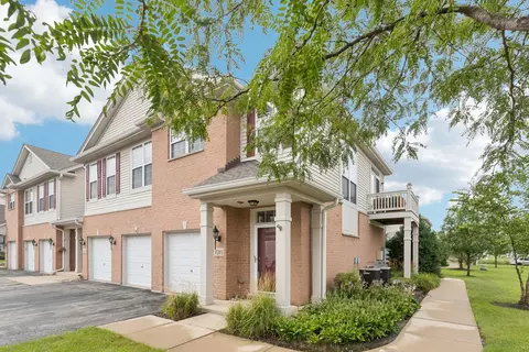 10201 Camden Ln #I, Bridgeview, IL 60455
