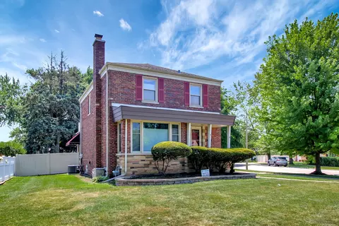 3415 W Maple St, Evergreen Park, IL 60805