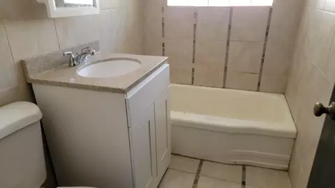 Bath - 2903 172nd St W, Hazel Crest, IL 60429 photo 1 of 2