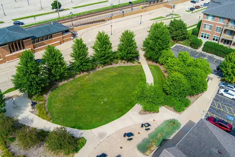 119 E Railroad Ave, Bartlett, IL 60103