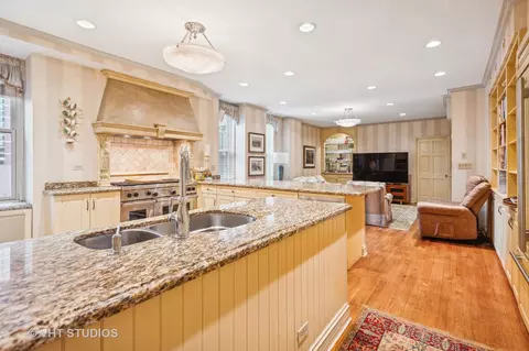 Kitchen - 20 E Cedar St #8B, Chicago, IL 60610 photo 1 of 3