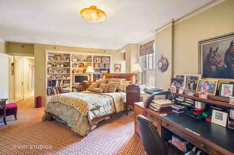 Bedroom - 20 E Cedar St #8B, Chicago, IL 60610 photo 4 of 4