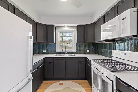 Kitchen - 3634 177th St, Lansing, IL 60438 photo 1 of 3