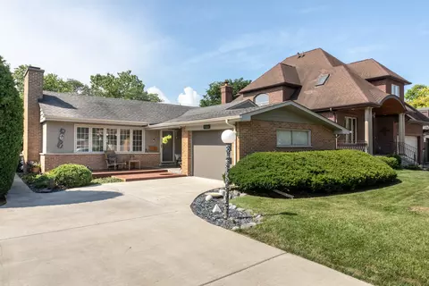 1305 Garden St, Park Ridge, IL 60068
