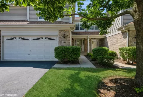 334 Bloomfield Ct, Vernon Hills, IL 60061