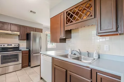 Kitchen - 307 Meadows Ave, Bloomington, IL 61701 photo 2 of 2