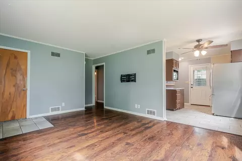 Living - 307 Meadows Ave, Bloomington, IL 61701 photo 2 of 3