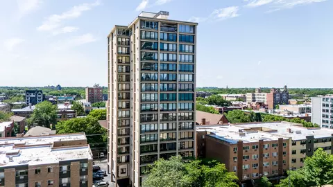 5740 N Sheridan Rd #9D, Chicago, IL 60660