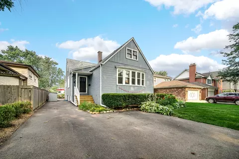 Exterior - 856 Margret St, Des Plaines, IL 60016 photo 2 of 7
