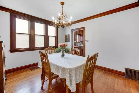 Dining - 856 Margret St, Des Plaines, IL 60016 photo 2 of 4