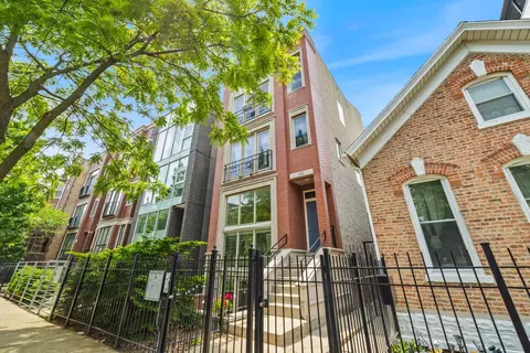 1030 N Hermitage Ave #1, Chicago, IL 60622