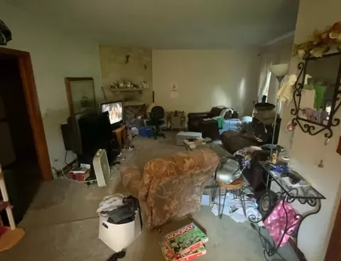 Living - 552 Orange St, Elgin, IL 60123 photo 1 of 1