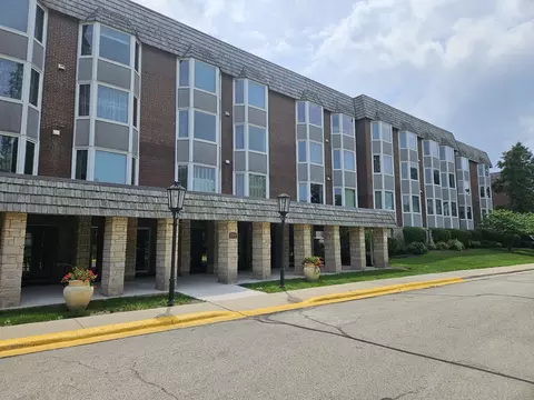 2400 Windsor Mall #1E, Park Ridge, IL 60068