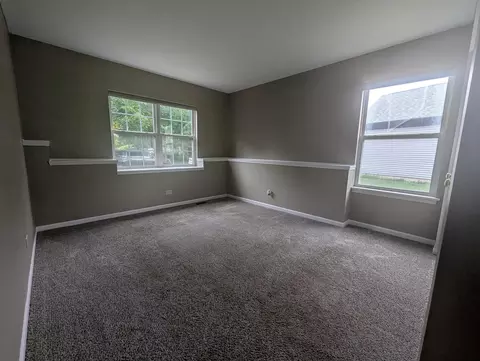 1230 Spring Creek Rd, Elgin, IL 60120 photo 17