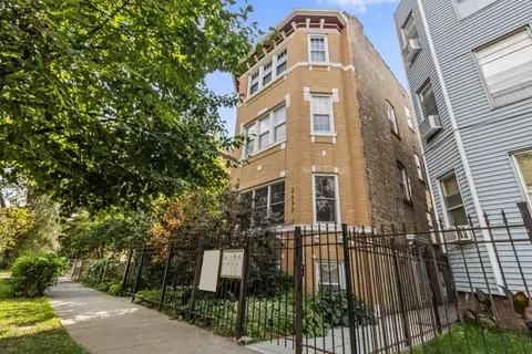 2632 N Springfield Ave #2, Chicago, IL 60647
