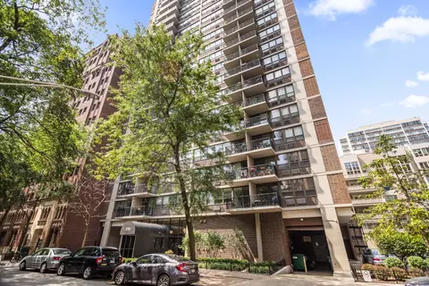2740 N Pine Grove Ave #14G, Chicago, IL 60614